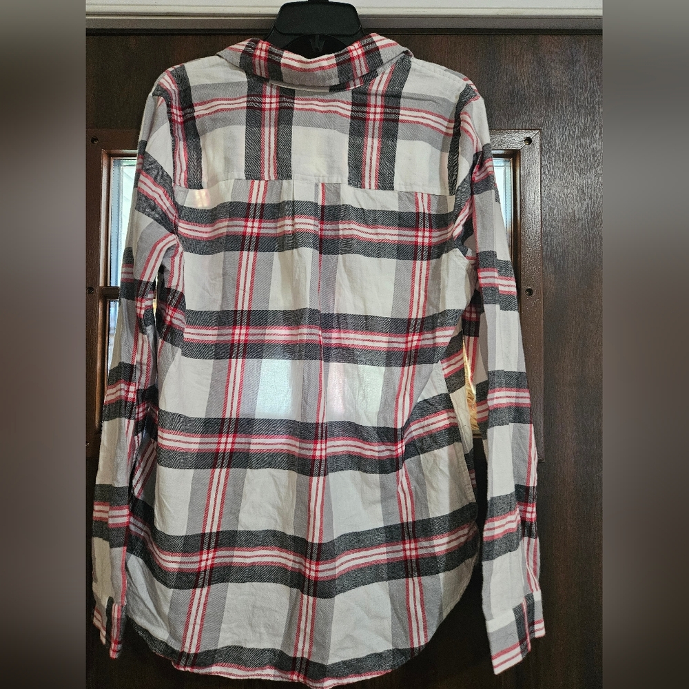 SO Plaid Button-Down Shirt in Red, Black, and White - Picture 7 of 12